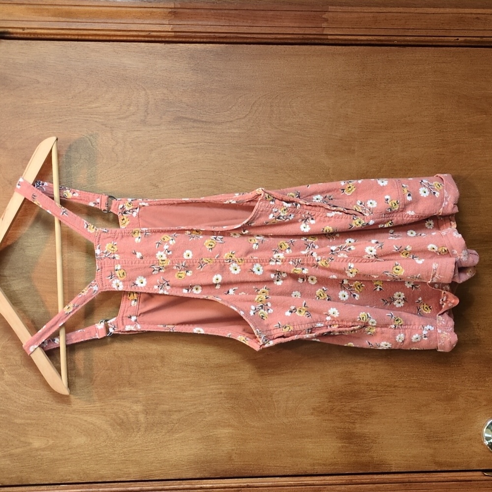 Hollister Cotton Blend Floral Overalls in Rosy Brown Size S - Picture 5 of 10